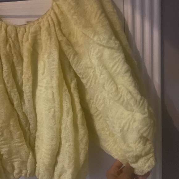 Zara elastic waist crop top, yellow size medium - Picture 6 of 6